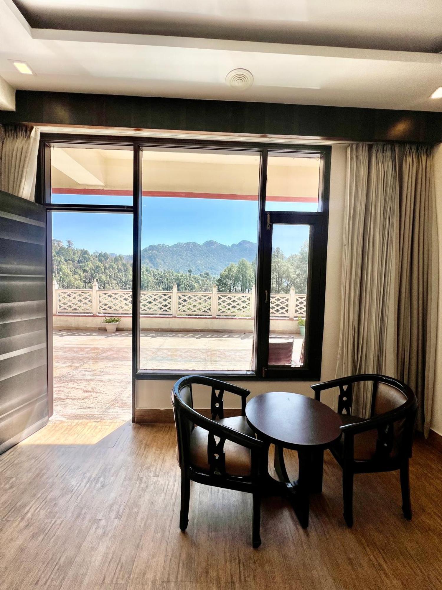 Sea Hawk - Luxury Hill Resort 4 Mins From Bhimtal Lake Экстерьер фото
