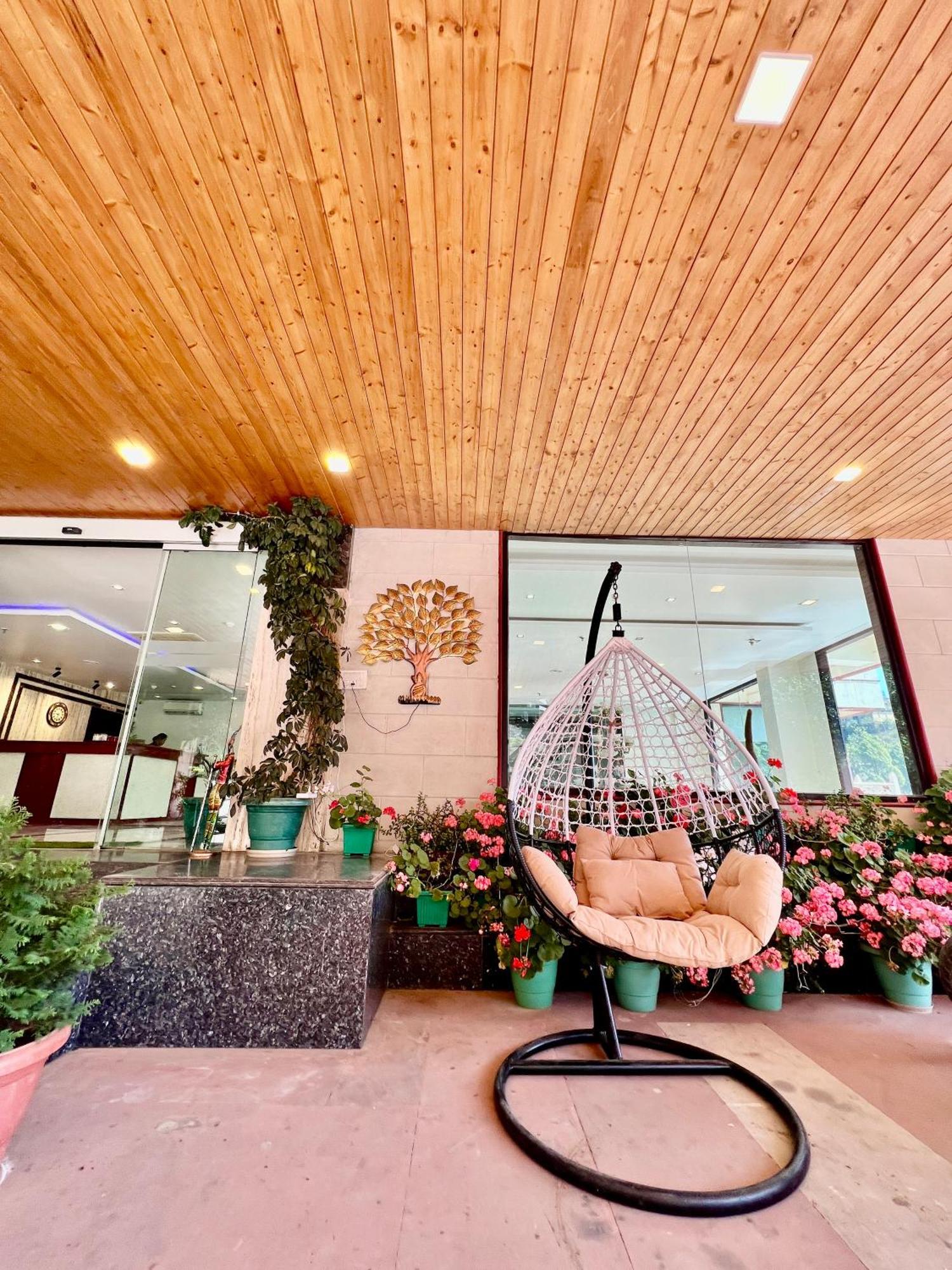 Sea Hawk - Luxury Hill Resort 4 Mins From Bhimtal Lake Экстерьер фото